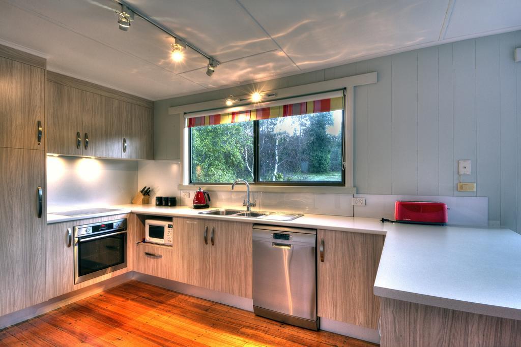 Cove Beach Apartment 2 โคลส์เบย์ ภายนอก รูปภาพ